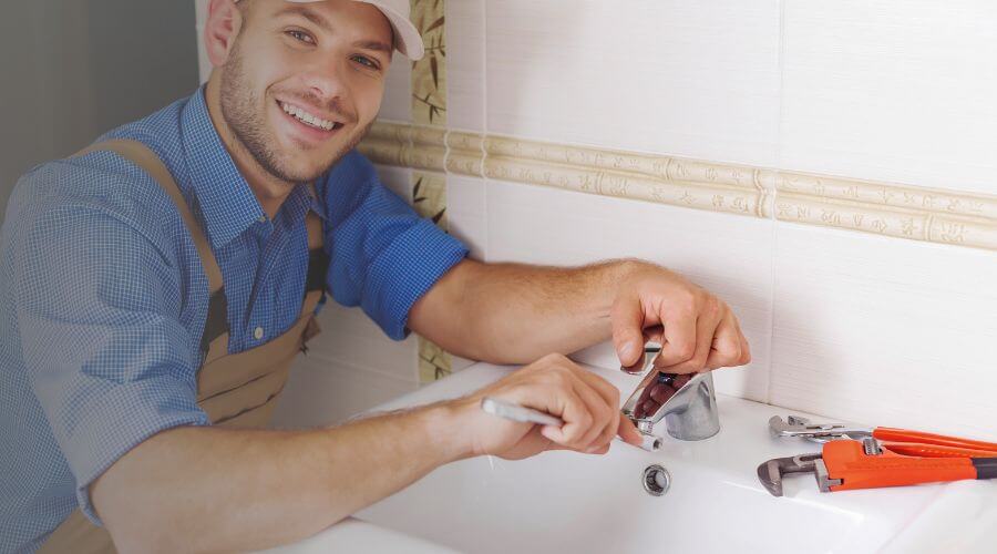 Expert burst pipe repair services in Martinsville, IL
